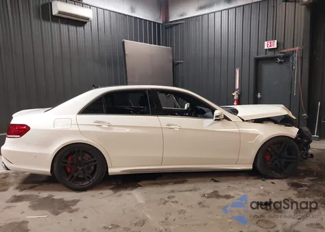2014 Mercedes-Benz E 63 Amg S 4Matic z USA, uszkodzony, nr VIN WDDHF7GBXEA953372